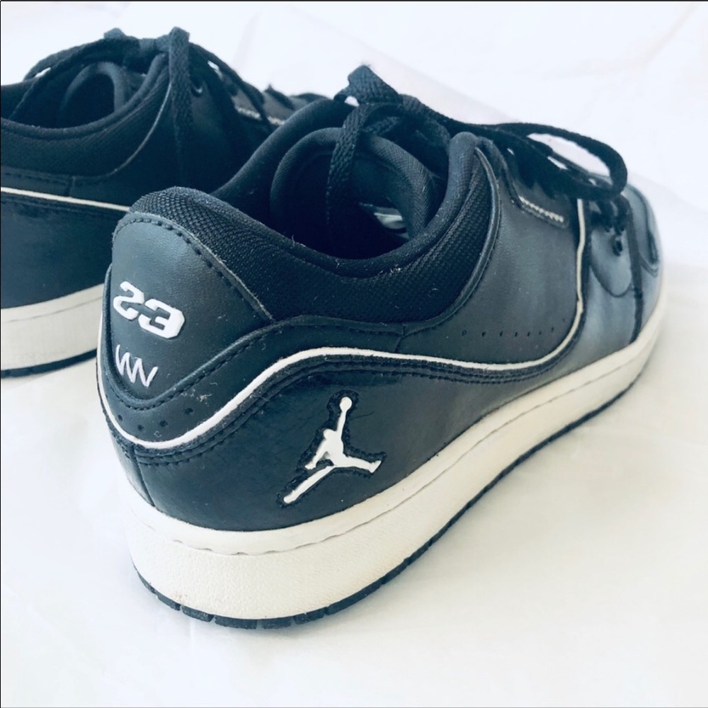 Nike Jordans 1 Flight 2 low Youth 7